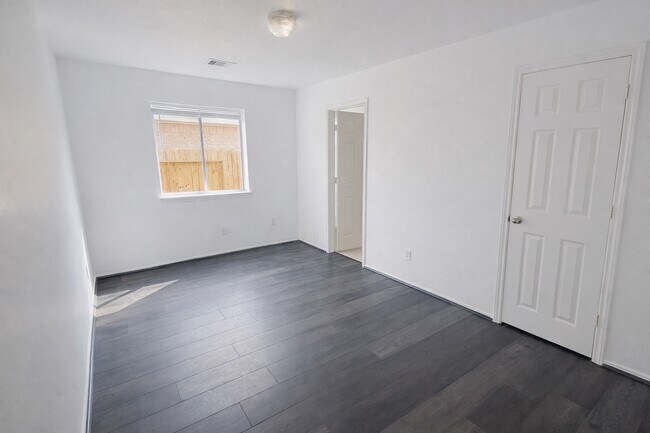 Building Photo - 14123 Fox Creek Park Dr