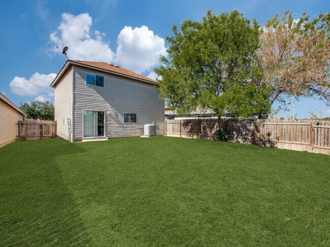 Building Photo - 9706 Highland Creek