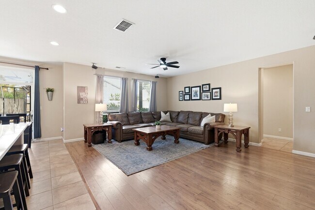 Building Photo - 1282 Seymour Cir