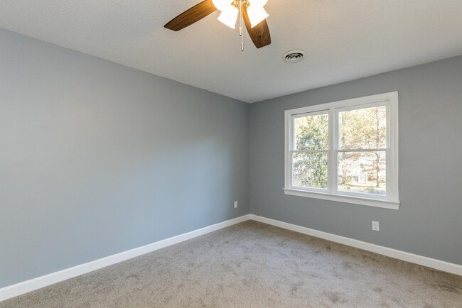 Building Photo - 508 Somerset Dr