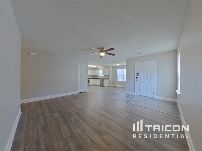 Building Photo - 209 Oakpointe Dr