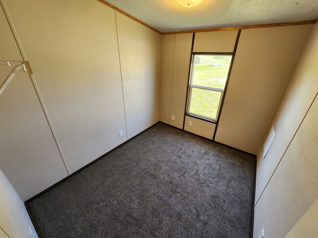 Building Photo - 16147 North County Rd