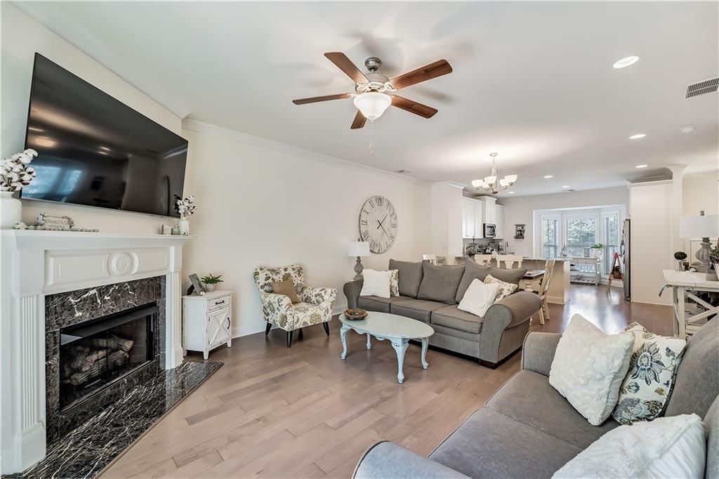 Building Photo - 7940 Willoughby Ct