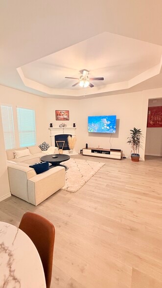 Building Photo - 5429 Bon Fire Dr