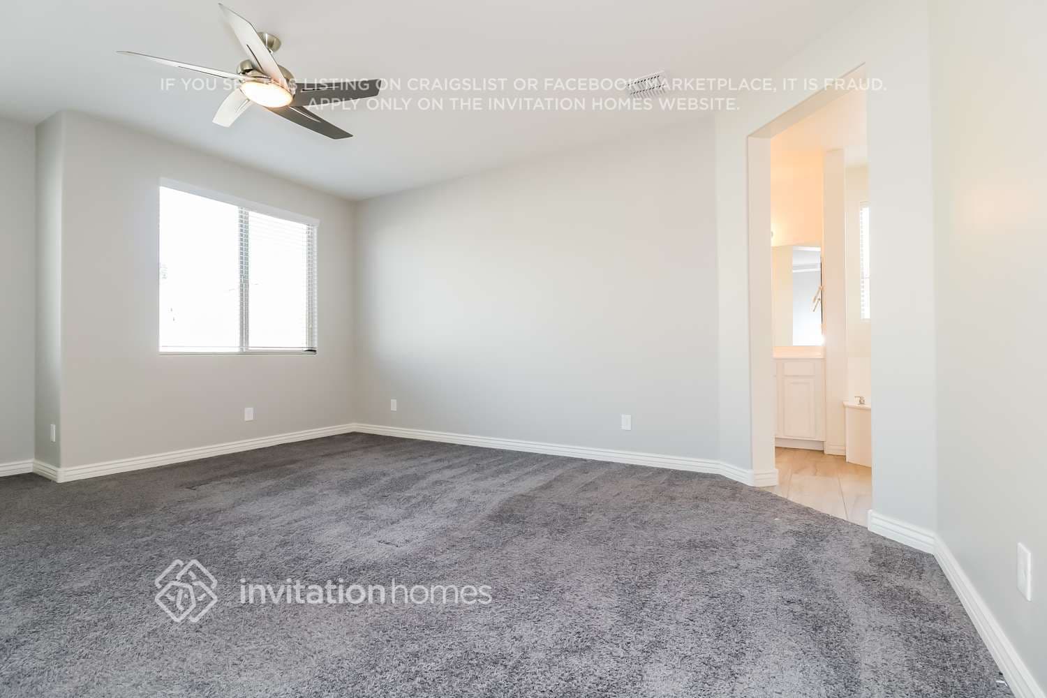 Building Photo - 4044 S 183rd Dr