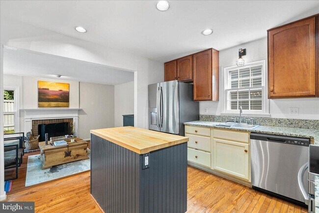 Building Photo - 2085 Cobblestone Ln