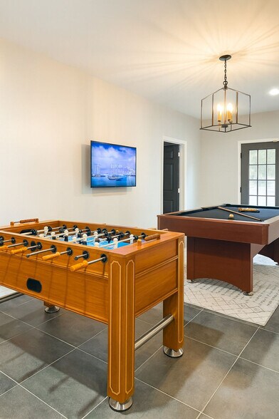 Building Photo - 555 Laurel Cove Rd