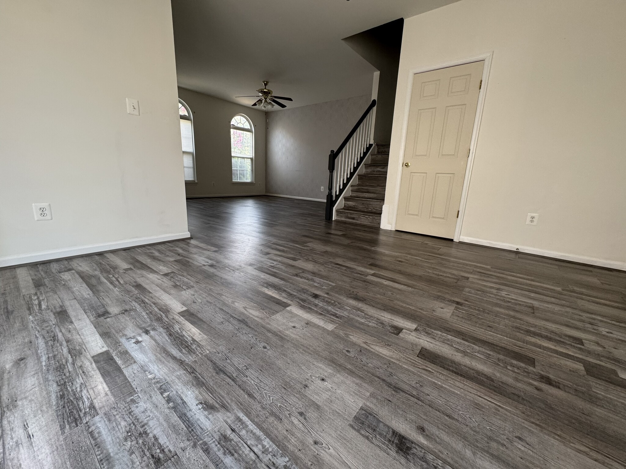dining/formal living room - 336 Baish Dr SE