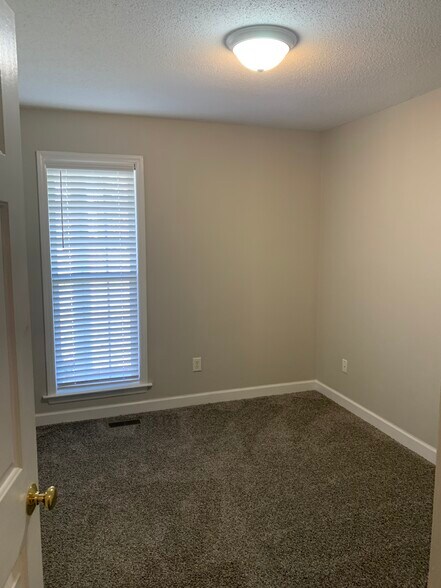 BR #1 - 5516 Bellcamp Ct