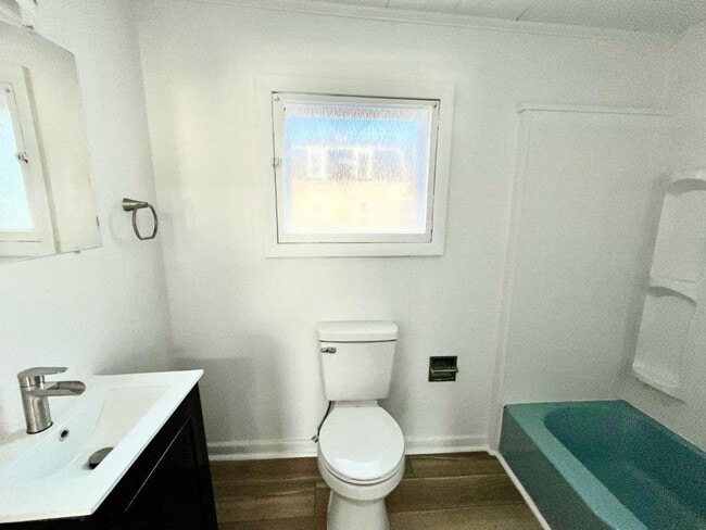 Building Photo - 43 Main St