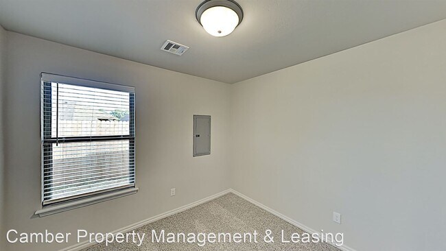 Building Photo - 4 br, 2 bath House - 2225 Cale Cove