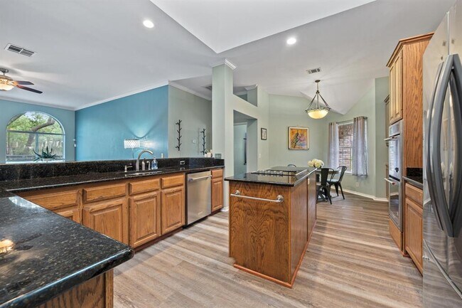 Building Photo - 8007 Weldon Springs Ct