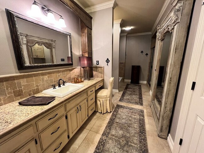 Building Photo - 37 Lafayette Pl