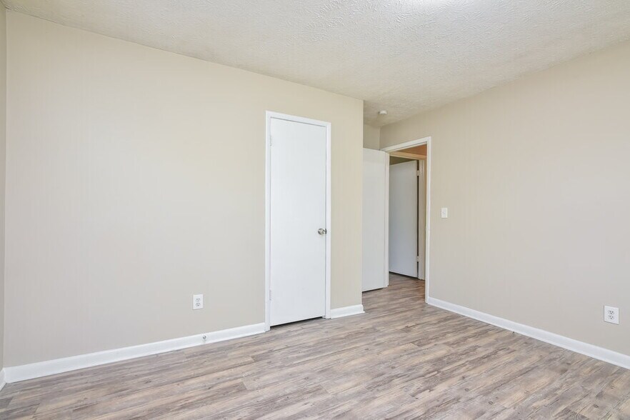 Building Photo - 4624 Elm Ridge Ct