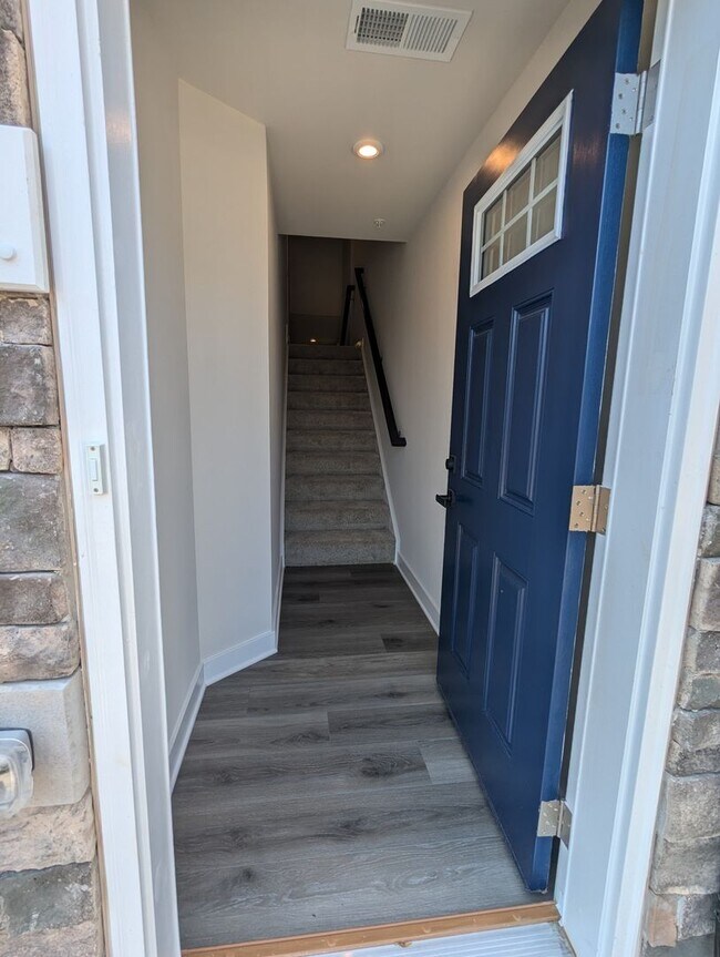 Building Photo - Gorgeous New Construction (never lived in)...
