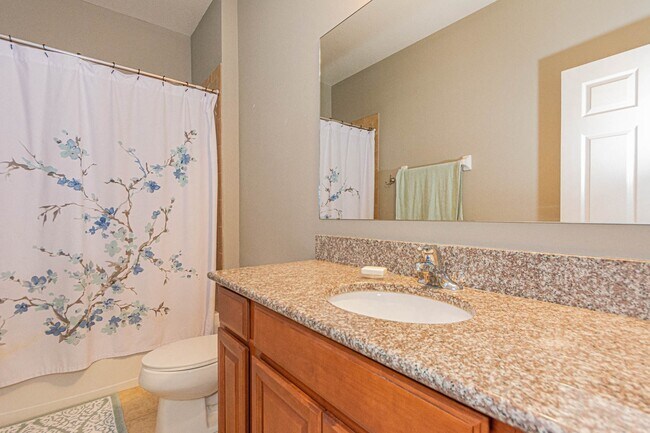 Building Photo - 4250 Diamond Square