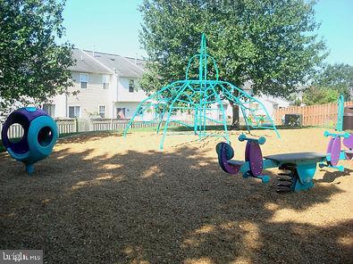 Building Photo - 552 Sparkleberry Terrace NE