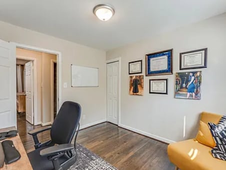 Building Photo - 2023 Jones Rd NW