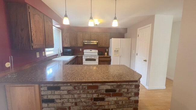 Building Photo - 91692 Smith Lake Rd