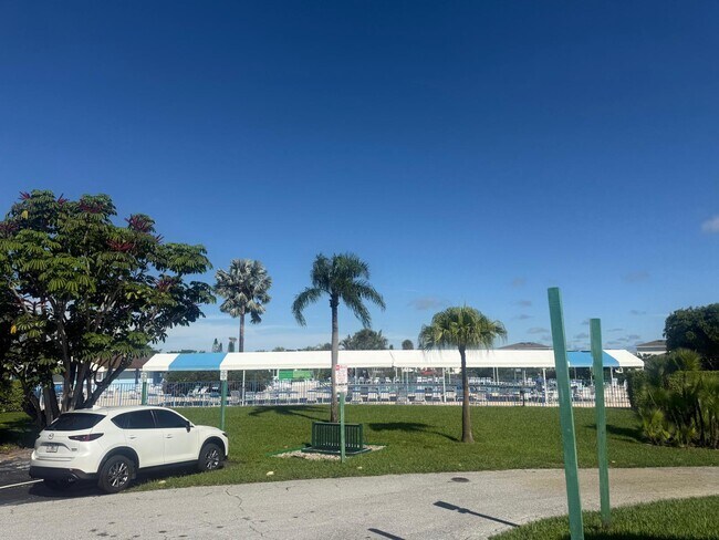 Building Photo - 5778 Phoenix Palm Ct