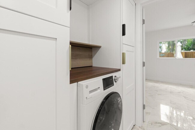 Building Photo - 3675 Gulf Blvd