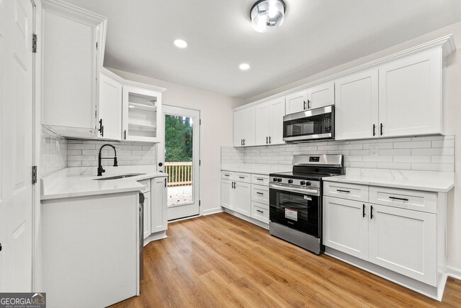 Building Photo - 1869 Joseph Ct