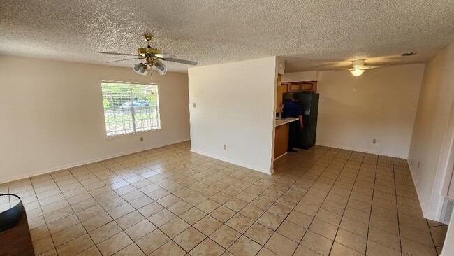 Building Photo - 8511 Woodstone Dr