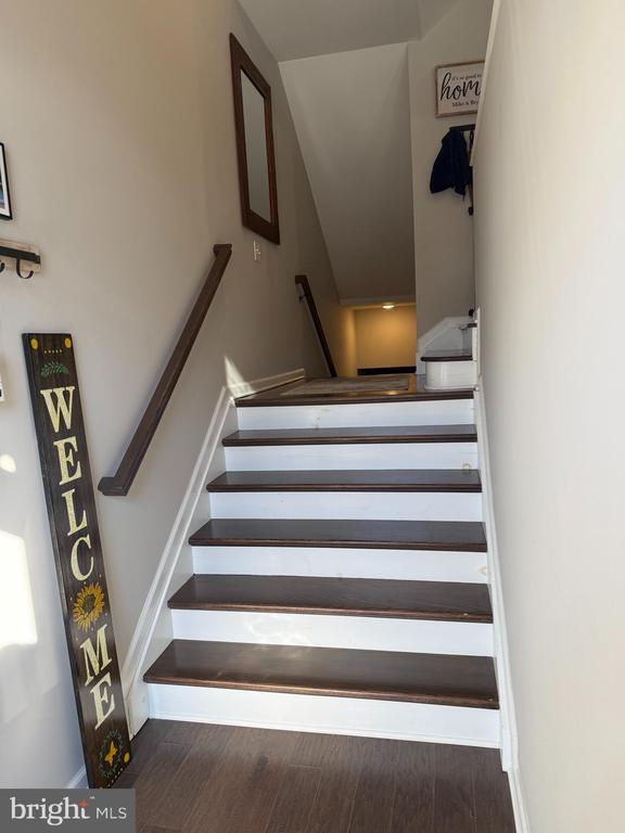 Building Photo - 31 Par Ln