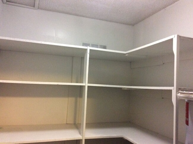 Building Photo - 0819