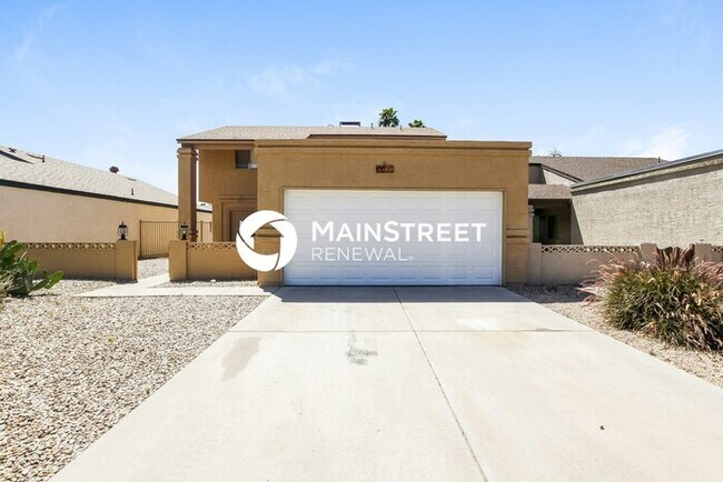 Building Photo - 4 Bedroom Pet-Friendly Home in Glendale, AZ with Main Street Renewal