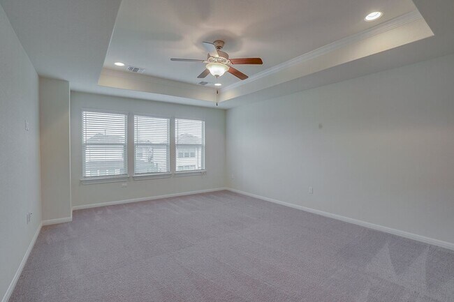 Building Photo - 14005 Hedera Dr