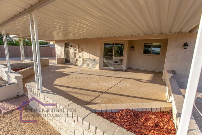 Building Photo - 18414 N 129th Ave