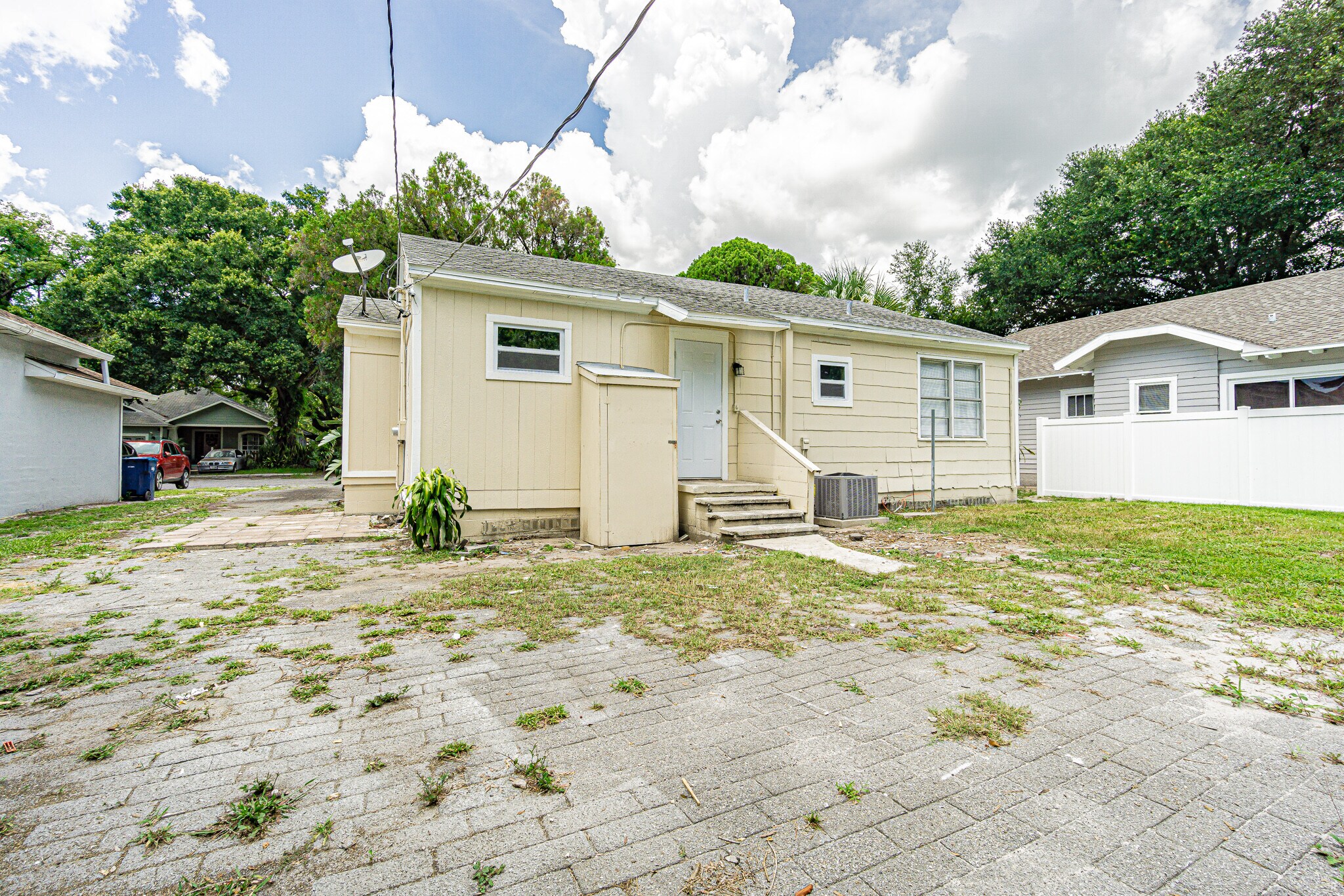Building Photo - 505 E Virginia Ave
