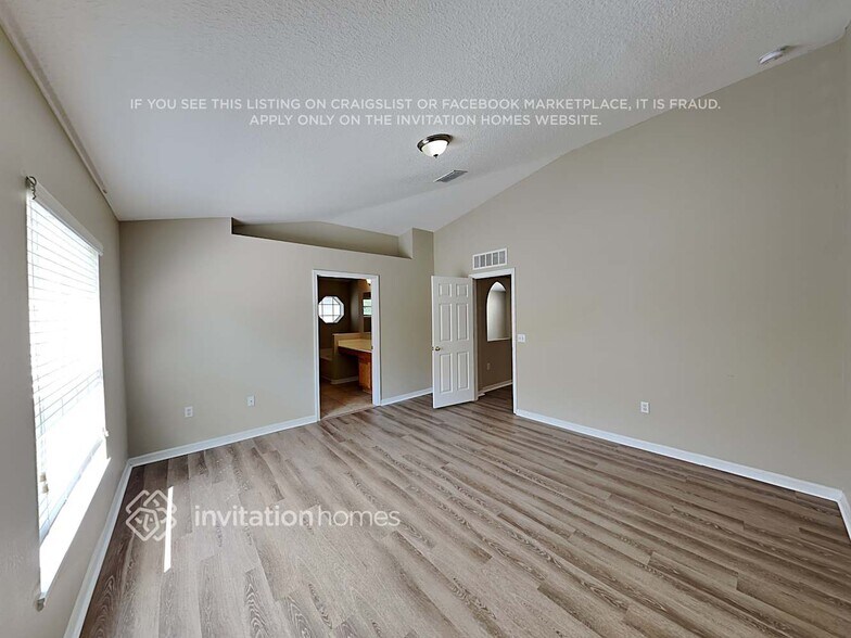 Building Photo - 5241 Silver Thistle Ln