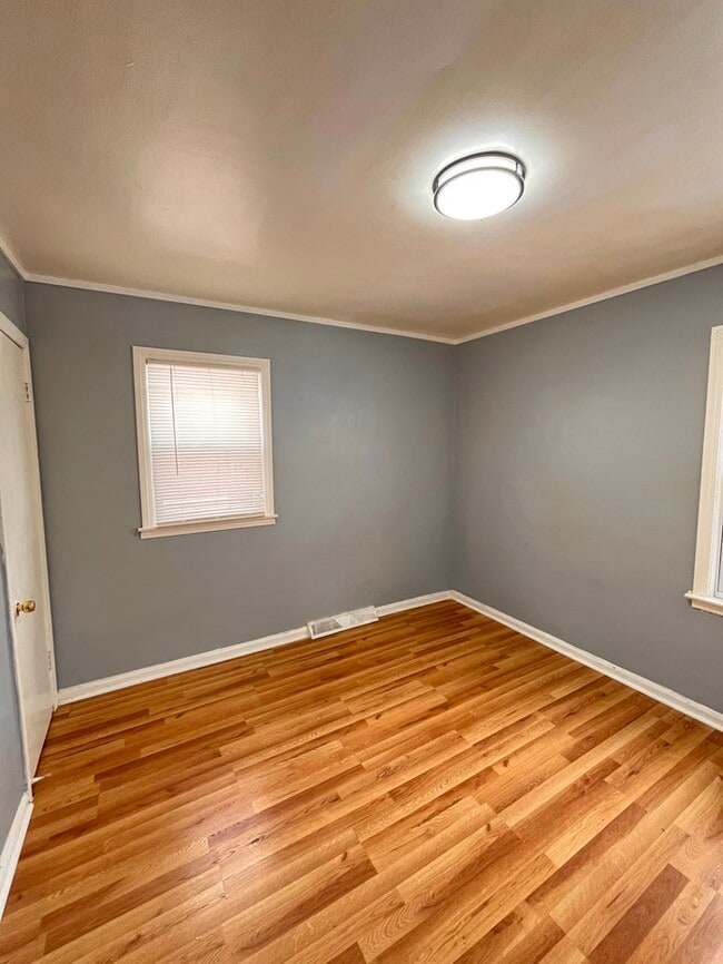 Building Photo - Charming 3-Bedroom Home with Modern Comfor...