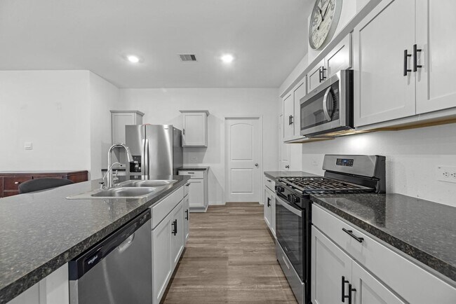 Building Photo - 23815 Desert Brush Ct