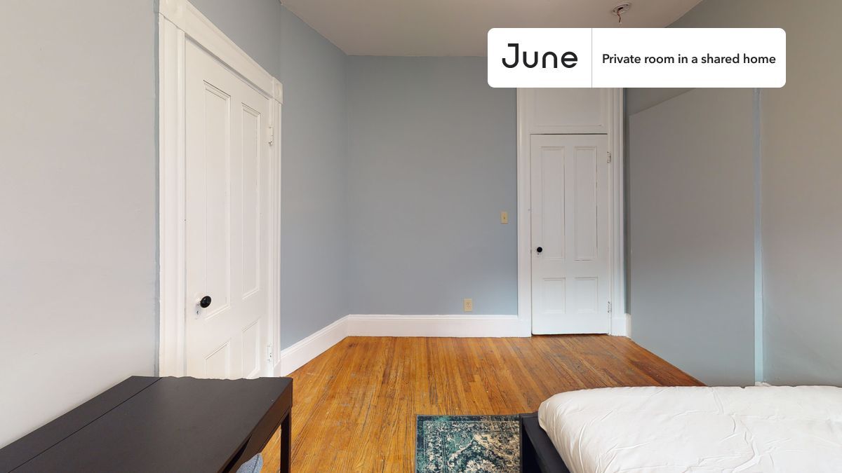 Building Photo - Room in Shared 4 bed/2 bath home