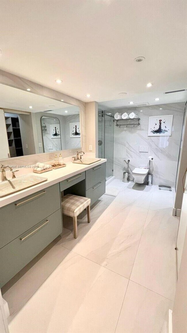 Building Photo - 155 Ocean Ln Dr