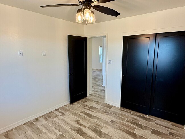 Building Photo - San Luis Corner Lot home with a Large Master Suite - 3 Bed 2 Bath Split Floor Plan