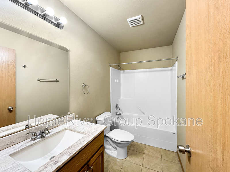 Building Photo - 2714 N Fox Rd