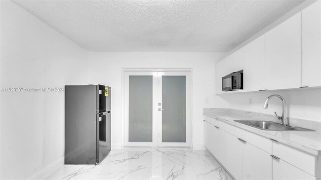 Building Photo - 3333 SW 1st St