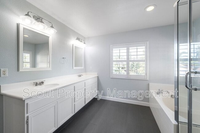 Building Photo - 33331 Decada St