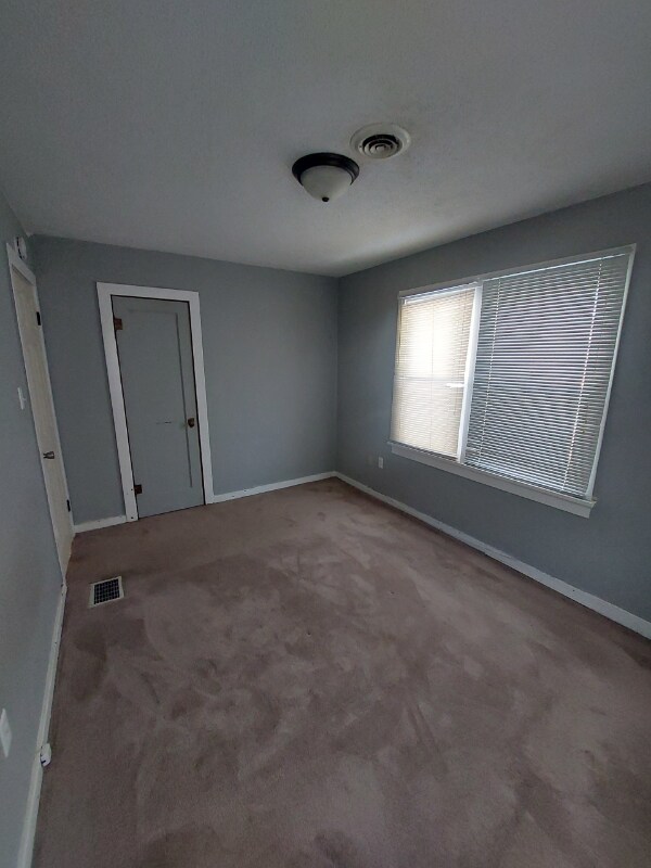 Building Photo - 8212 Church Ln