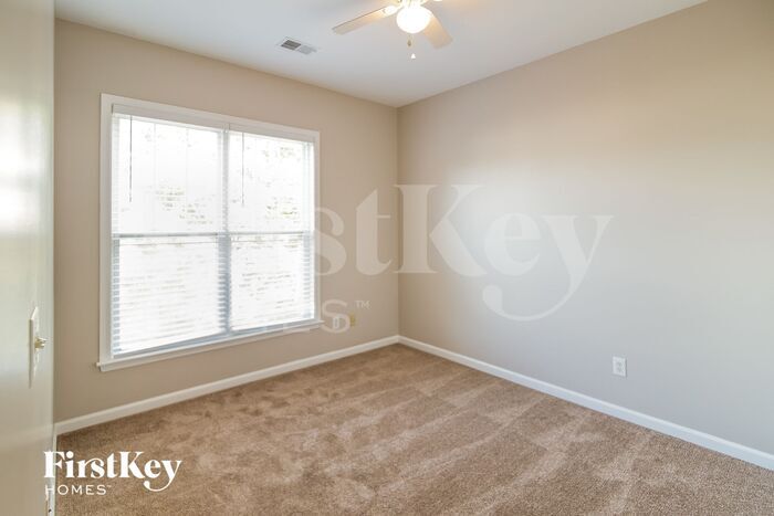 Building Photo - 216 Pimpernel St