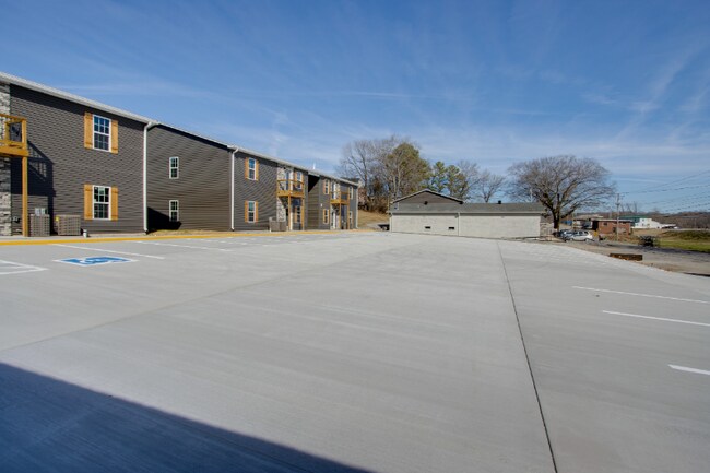 Building Photo - 138 Main St N