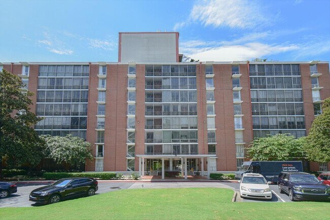 Building Photo - 130 26th St NW