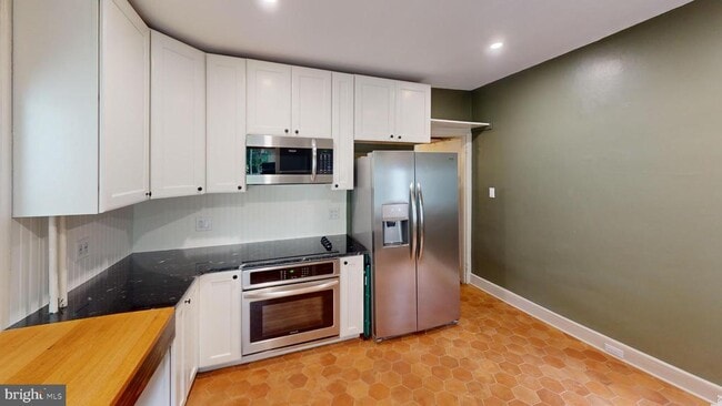 Building Photo - 8514 Shawnee St