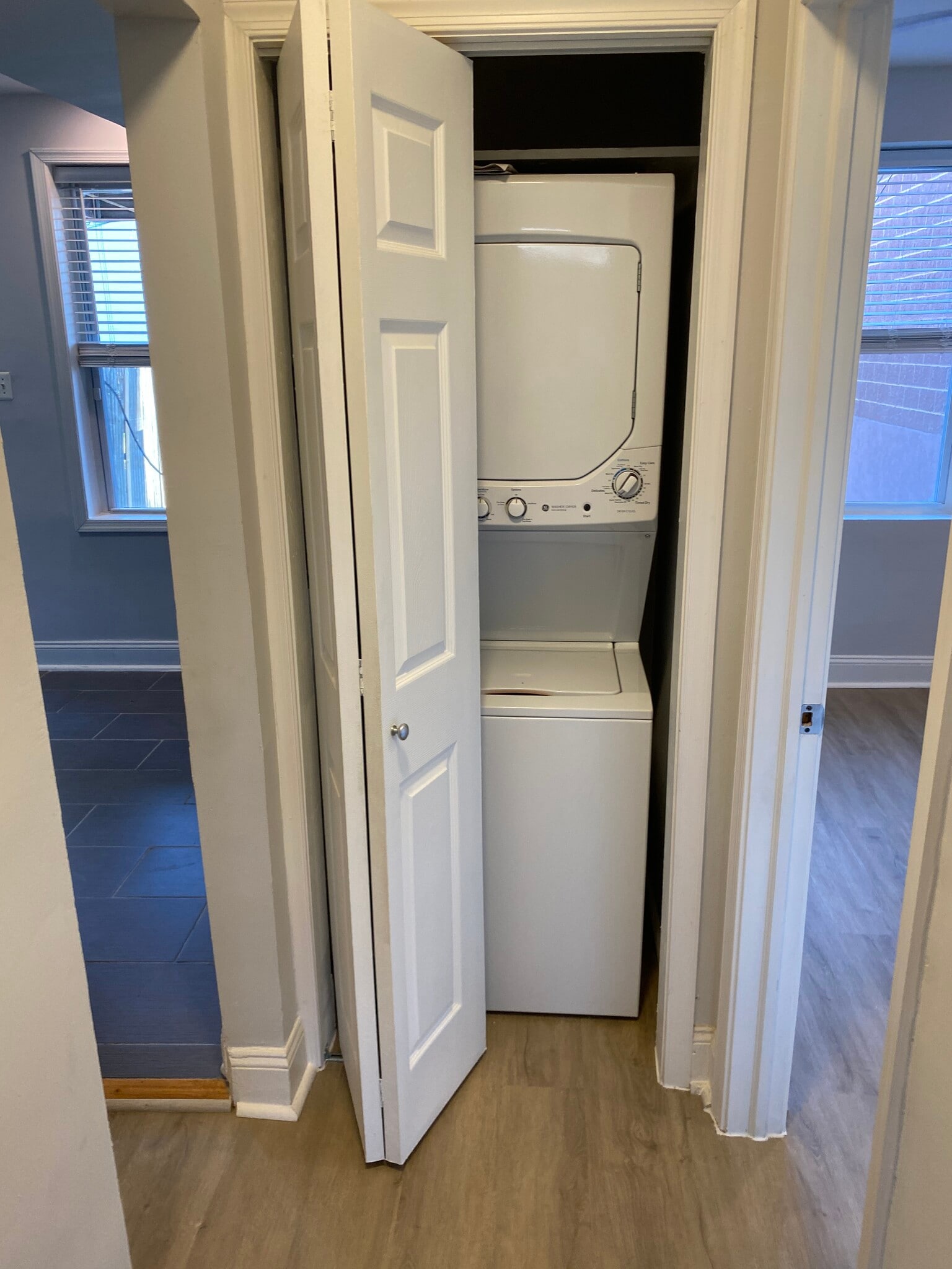 In-unit Washer/Dryer - 2007 4th St NE