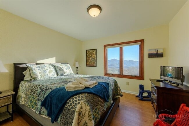 Building Photo - 1776 Beech Mountain Pkwy