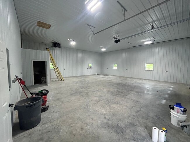 Building Photo - Italian Estates Property Management